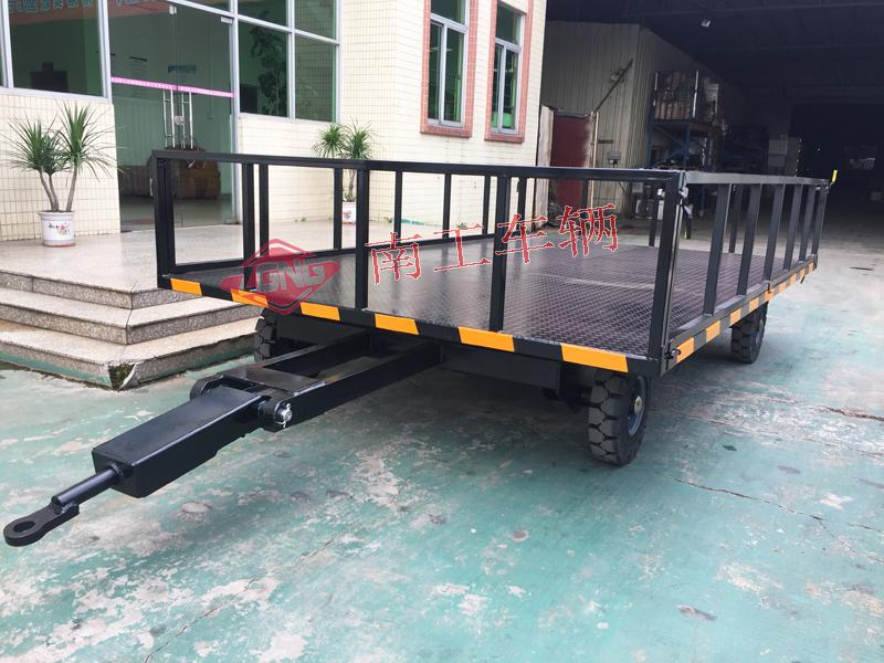 无动力叉车牵引6吨护栏型乐鱼平台_乐鱼(中国)一站式服务平台黑色