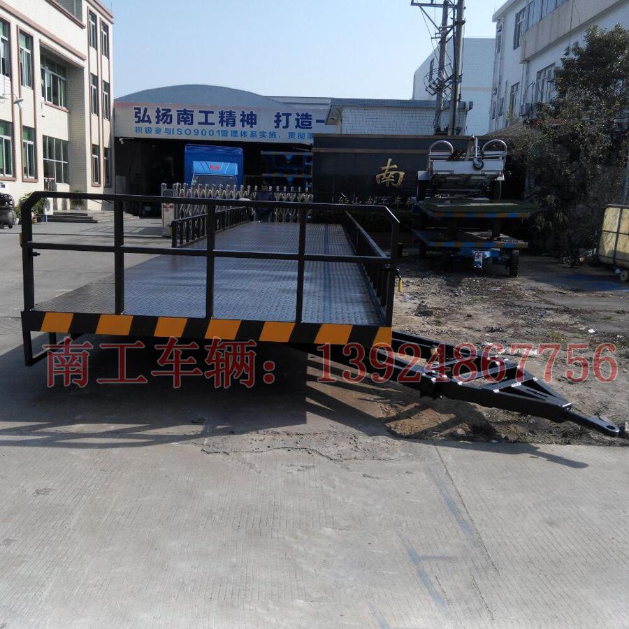 13米乐鱼平台_乐鱼(中国)一站式服务平台 液压刹车护栏乐鱼平台_乐鱼(中国)一站式服务平台