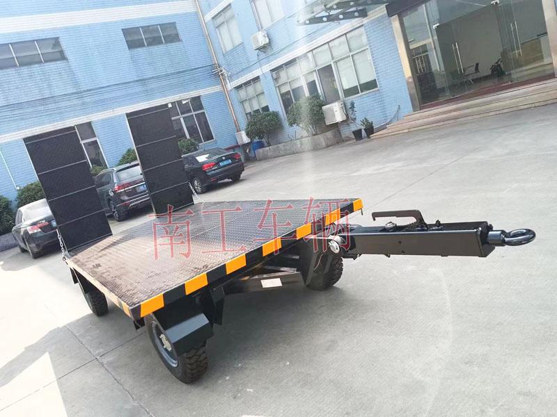 3吨带爬梯工业牵引乐鱼平台_乐鱼(中国)一站式服务平台