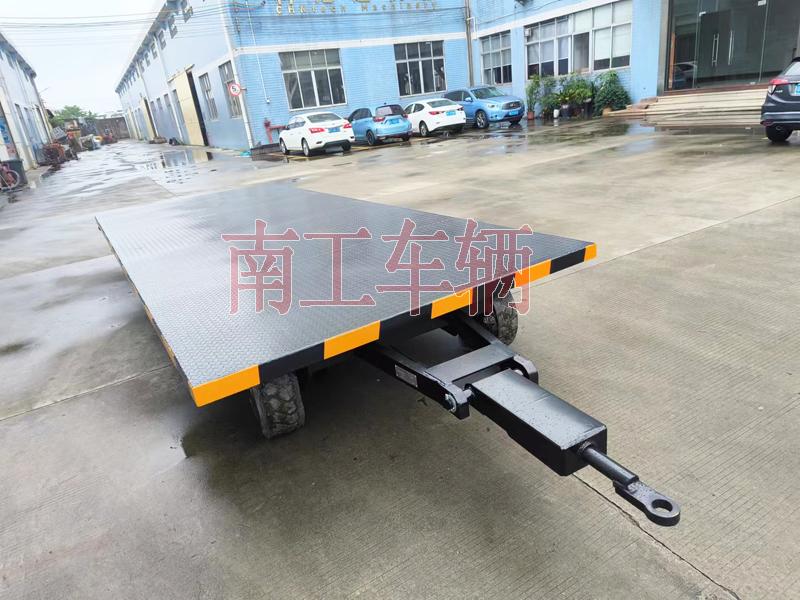 6吨牵引乐鱼平台_乐鱼(中国)一站式服务平台 工业全挂拖车