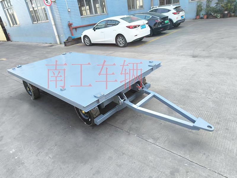 3吨小型牵引乐鱼平台_乐鱼(中国)一站式服务平台 全挂车