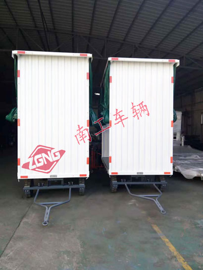 白色雨篷乐鱼平台_乐鱼(中国)一站式服务平台3I.jpg