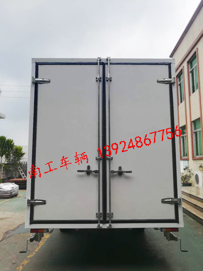 1.5吨白色厢式乐鱼平台_乐鱼(中国)一站式服务平台2I.jpg