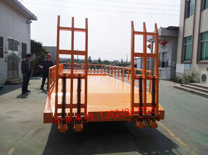 5吨带登车桥护栏型乐鱼平台_乐鱼(中国)一站式服务平台5i.jpg