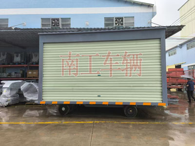 10吨箱式乐鱼平台_乐鱼(中国)一站式服务平台两侧带卷帘门3I.jpg