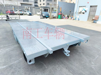 船体艏段运输乐鱼平台_乐鱼(中国)一站式服务平台3I.jpg