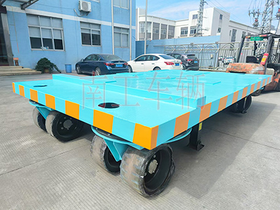 18吨重型乐鱼平台_乐鱼(中国)一站式服务平台 四个转盘工具拖车2I.jpg