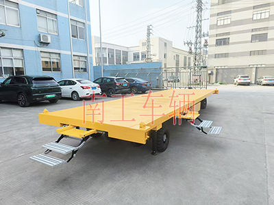 10吨乐鱼平台_乐鱼(中国)一站式服务平台 带液压支腿伸缩梯工具车2I.jpg