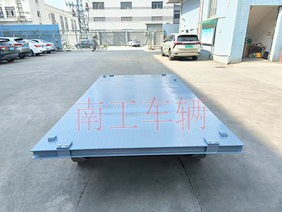 3吨小型牵引乐鱼平台_乐鱼(中国)一站式服务平台 全挂车3I.jpg